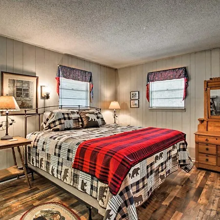 Quiet Cabin With Mountain Views About 3 Mi To Gatlinburg Exterior photo